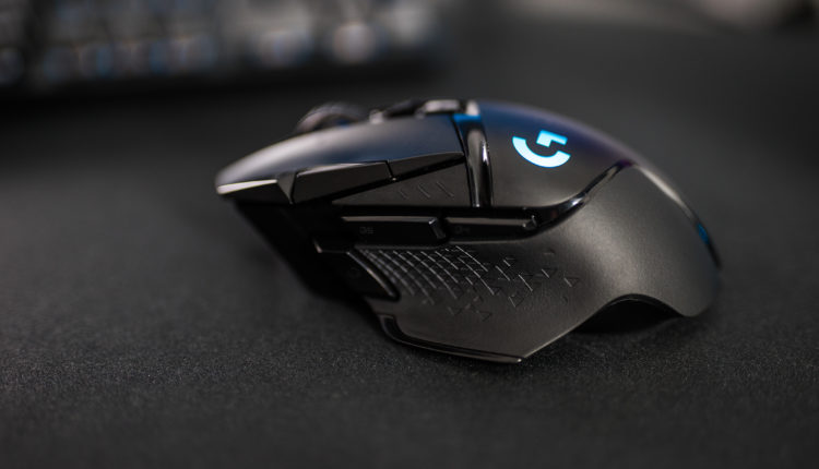 G502 Lightspeed Sideview